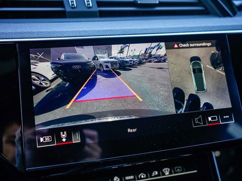 Used 2023 Audi e-tron S Prestige w/ Prestige Package image 24