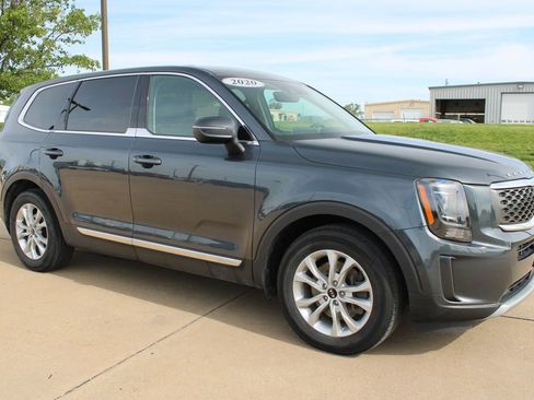 Used 2020 Kia Telluride LX AWD/4WD image 3