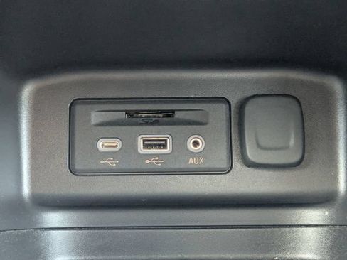 Used 2024 Chevrolet Equinox LT FWD image 27