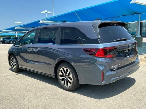 New 2026 Honda Odyssey EX-L image 4