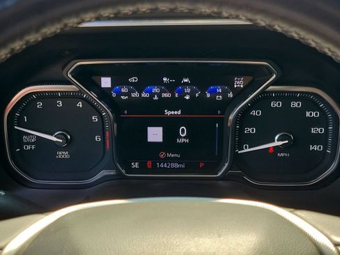 Used 2021 GMC Yukon Denali w/ Denali Ultimate Package AWD/4WD image 29