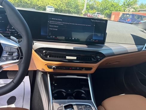 Used 2025 BMW 330i xDrive Sedan w/ Premium Package AWD/4WD image 18