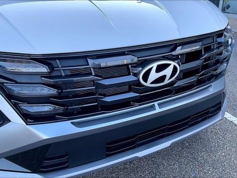 Certified 2026 Hyundai Tucson SE FWD image 32
