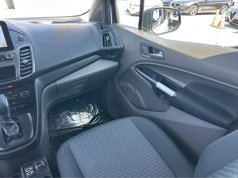 Used 2019 Ford Transit Connect XLT FWD image 18