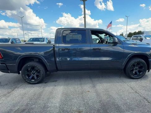 Used 2025 RAM 1500 Big Horn AWD/4WD image 9