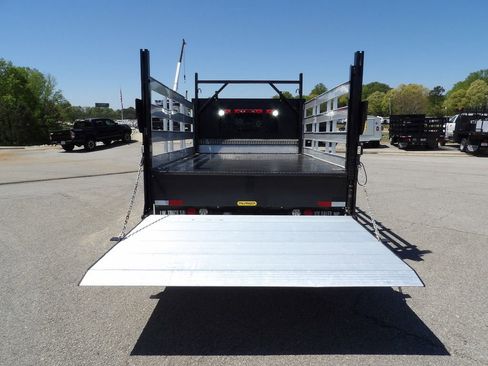 Used 2021 RAM 5500 Tradesman w/ Chrome Appearance Group image 50