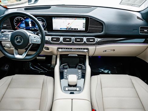Certified 2023 Mercedes-Benz GLS 580 4MATIC image 10