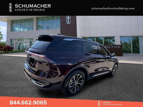 Used 2024 Lincoln Nautilus Premier AWD/4WD image 7