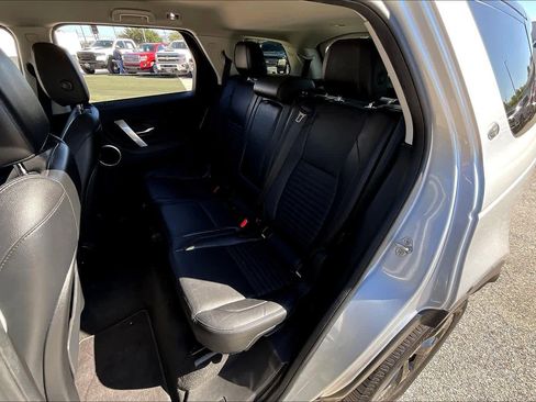 Used 2020 Land Rover Discovery Sport S image 17