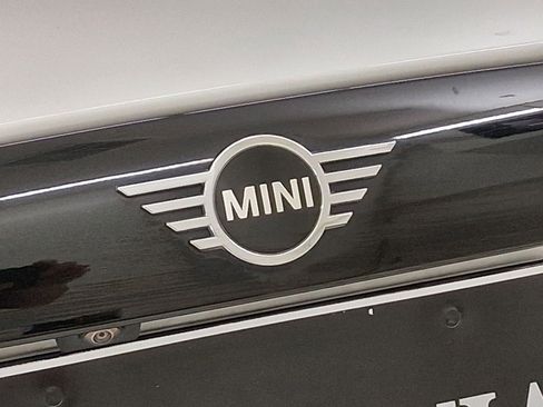 Used 2024 MINI Cooper 2-Door Hardtop FWD image 19