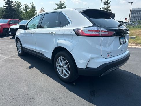 Used 2022 Ford Edge SEL w/ Convenience Package AWD/4WD image 3