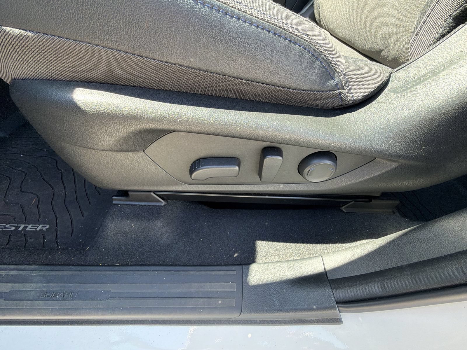 Certified 2025 Subaru Forester Premium AWD/4WD image 16