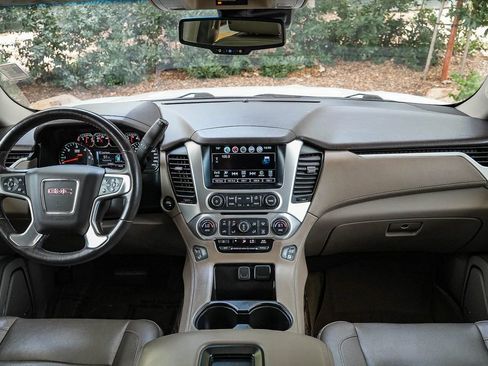 Used 2018 GMC Yukon SLT w/ Open Road Package RWD image 12