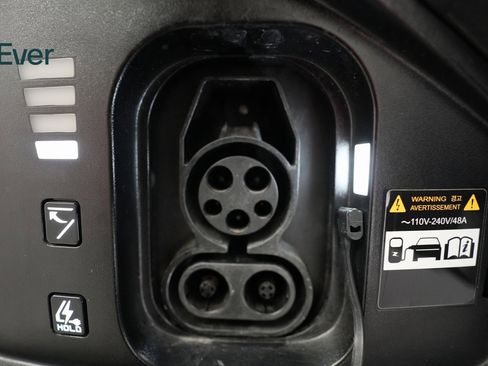 Used 2024 Kia EV6 Wind image 23