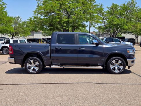 Used 2019 RAM 1500 Laramie AWD/4WD image 2