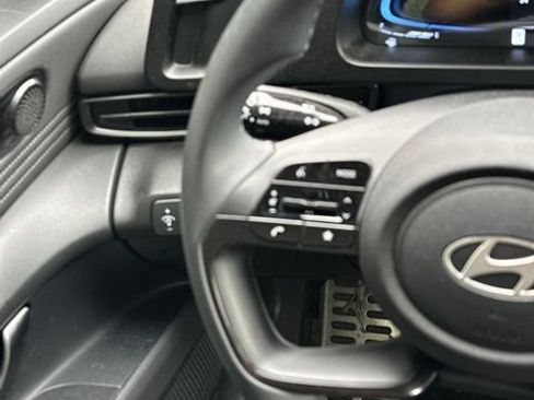 Certified 2025 Hyundai Elantra Sport FWD image 9