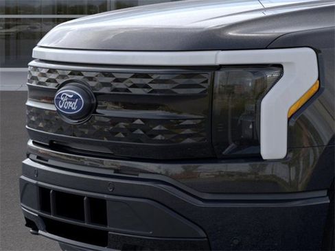 New 2025 Ford F150 Lightning Platinum image 17