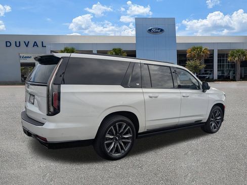 Used 2023 Cadillac Escalade ESV Sport w/ Touring Package image 4