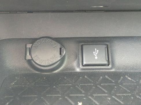 Used 2021 Toyota RAV4 XLE Premium FWD image 29