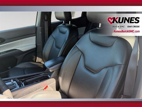 Used 2025 Jeep Compass Limited AWD/4WD image 22