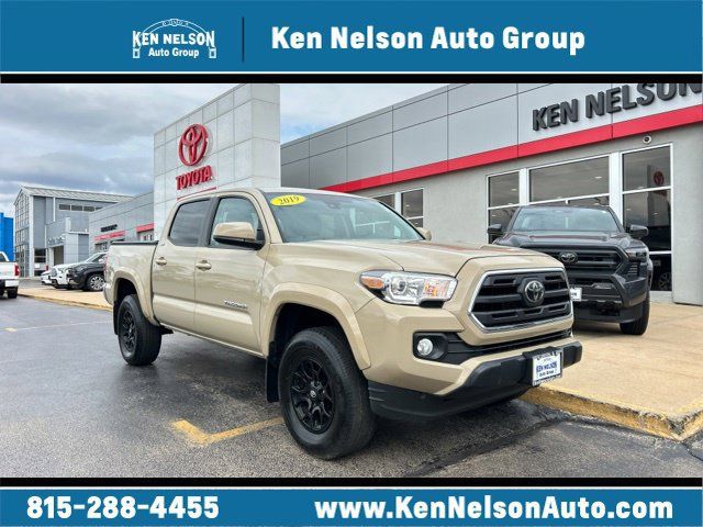 Used 2019 Toyota Tacoma SR5 AWD/4WD image 1