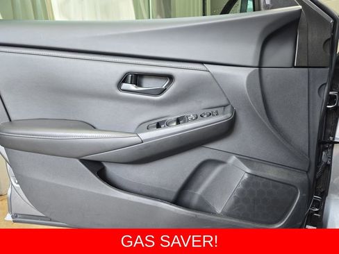 Used 2024 Nissan Sentra S FWD image 27