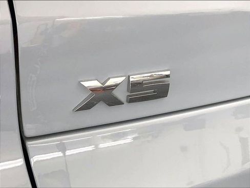 Used 2025 BMW X5 M60i image 8