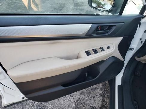 Used 2018 Subaru Outback 2.5i image 11