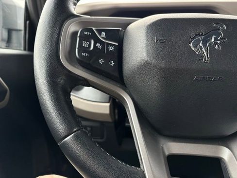 Used 2022 Ford Bronco Wildtrak image 32