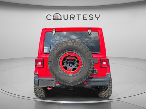 Used 2019 Jeep Wrangler Unlimited Rubicon AWD/4WD image 4