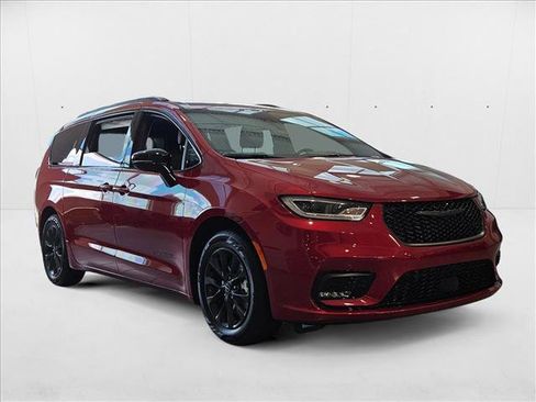 New 2025 Chrysler Pacifica Select w/ Fav Edition Package image 7
