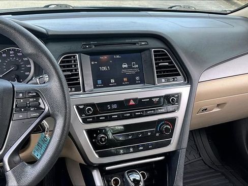 Used 2016 Hyundai Sonata SE image 9