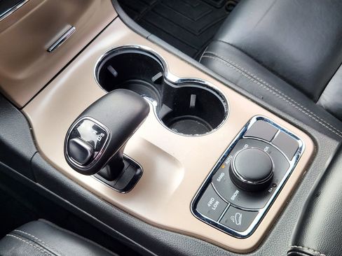 Used 2014 Jeep Grand Cherokee Limited image 20