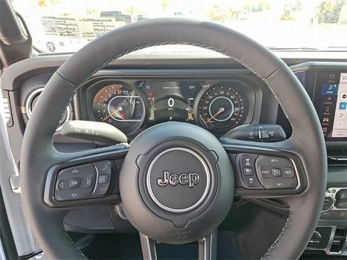 New 2025 Jeep Gladiator Sport image 16