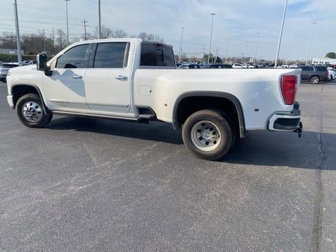 Used 2024 Chevrolet Silverado 3500 High Country w/ Technology Package image 3