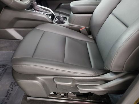 Used 2023 Chevrolet Colorado Trail Boss image 17