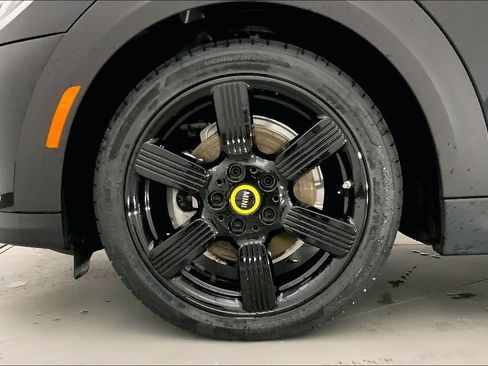 Used 2024 MINI Cooper SE FWD image 8