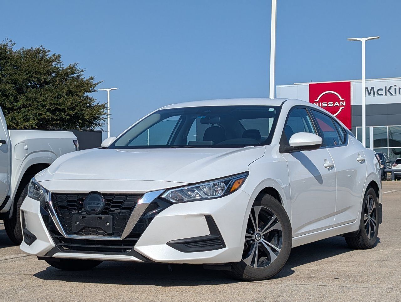 Used 2021 Nissan Sentra SV FWD image 1