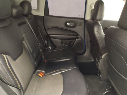 Used 2017 Jeep Compass Latitude w/ Popular Equipment Group image 19