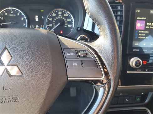 Used 2020 Mitsubishi Outlander SEL image 18