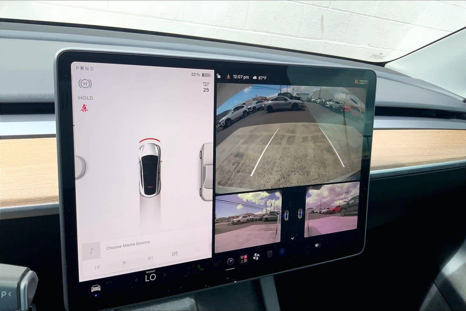 Used 2022 Tesla Model Y Performance AWD/4WD image 26