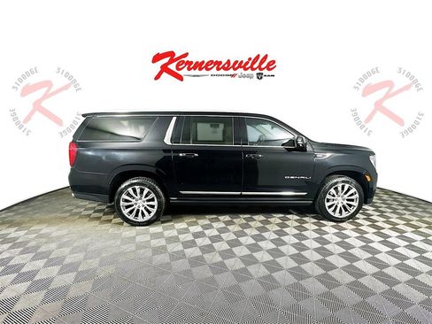 Used 2023 GMC Yukon XL Denali image 8