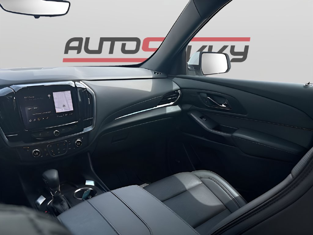Used 2023 Chevrolet Traverse High Country w/ LPO, Floor Liner Package FWD image 25