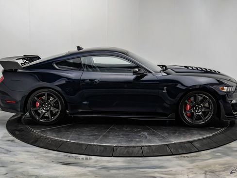 Used 2021 Ford Mustang Shelby GT500 w/ Carbon Fiber Track Pack RWD image 26