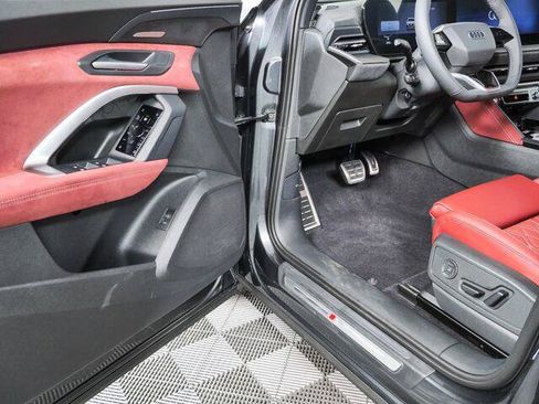 New 2026 Audi SQ5 Prestige AWD/4WD image 8