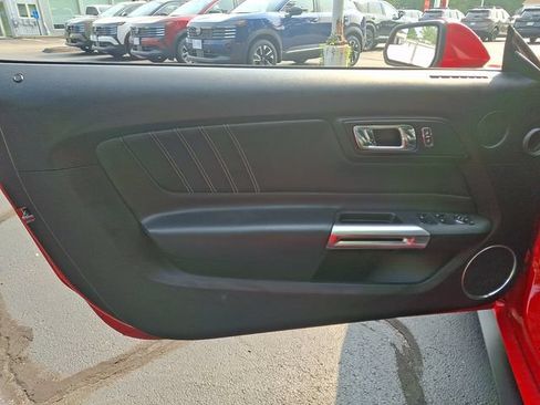 Used 2017 Ford Mustang Premium RWD image 13