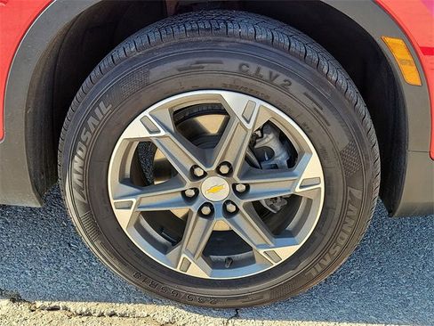 Used 2024 Chevrolet Blazer LT image 7