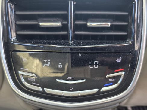 Used 2013 Cadillac XTS Platinum image 30