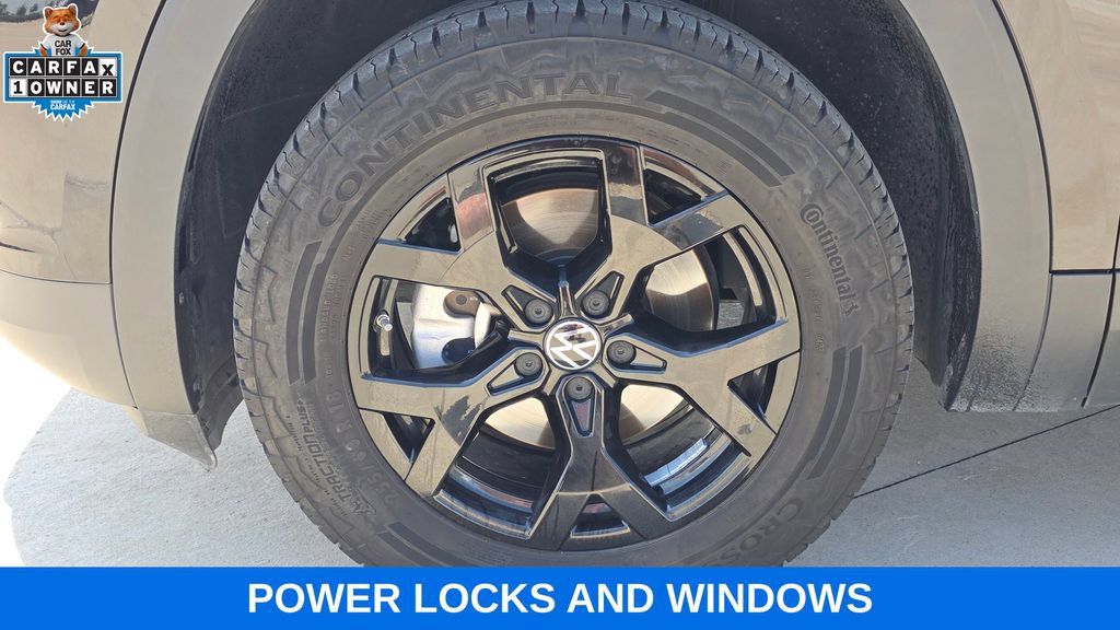 Used 2024 Volkswagen Atlas Peak Edition SEL AWD/4WD image 10