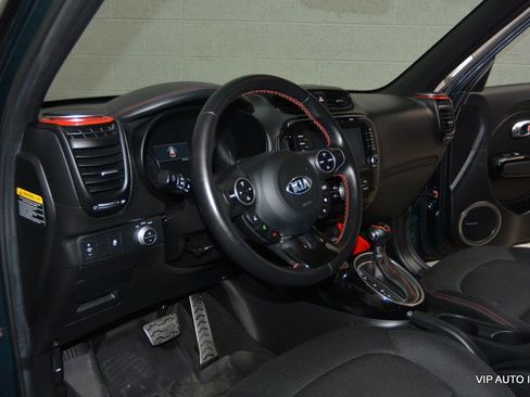 Used 2018 Kia Soul + FWD image 11